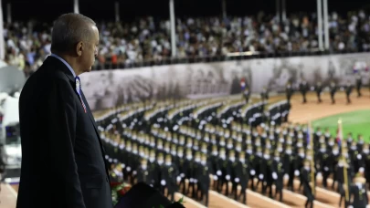 Erdoğan, Jandarma ve Sahil Güvenlik mezunlarını tebrik etti: Karşımdaki tablo kararlılığın resmidir