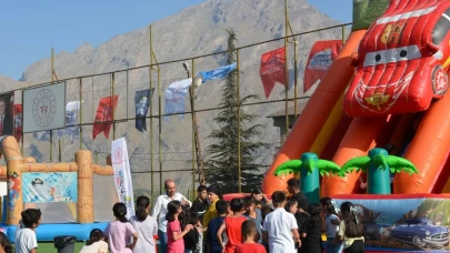 "Bir Anadolu Şenliği" ilk durağı olan Hakkari'de başladı