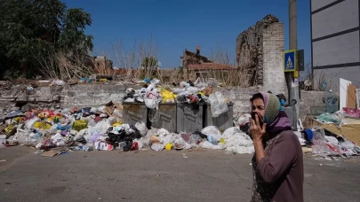 Çöp krizi büyüyor: İzmir’de sokaklar çöple dolu