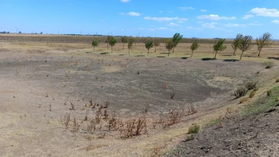 Ballıhoca Sulama Göleti kurudu