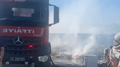 Bolu'daki hurda deposunda yangın