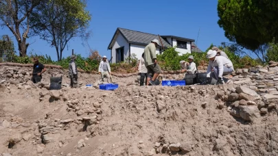 Su altında kalan binlerce yıllık liman üzerinde arkeoloji çalışmaları sürüyor