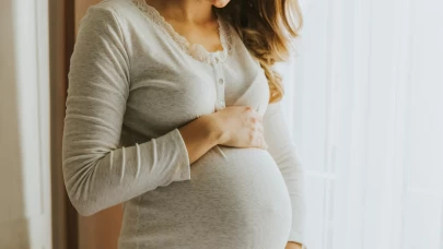 Hamileler dikkat! Yaz aylarında su tüketimini arttırın