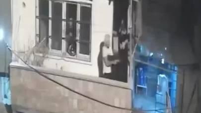 Adana'da balkondan balkona silahlı çatışma: 4 gözaltı