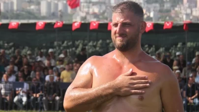 Domaniç Yağlı Güreşleri’nde başpehlivan Nedim Gürel