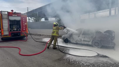 Bandırma Sanayi Sitesi'nde araç yangını korkuttu