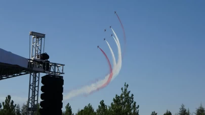 Türk Yıldızları'ndan 30 Ağustos'ta unutulmaz akrobasi şovu!