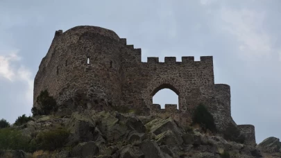 Gümüşhane'nin tarihi kaleleri yüzyılların tanıklığını yapıyor
