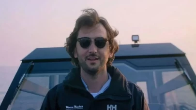 Tutuklanan kaptanın limanda gemisini incelerken görüntüleri ortaya çıktı