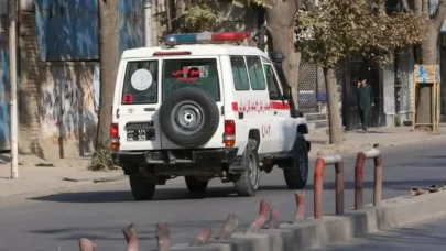 Afganistan'ın başkenti Kabil'de otobüs devrildi: 25 ölü