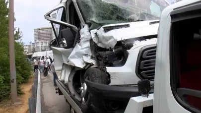 Yardıma giden araca iki araç çarptı