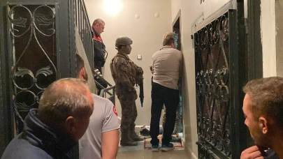 Aile içi kavga sonrası kendisini odaya kapattı! Özel Harekat Timi devreye girdi