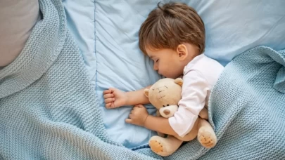 Bebek Uyku Düzeni: Ay Ay Uyku İhtiyacı ve İpuçları