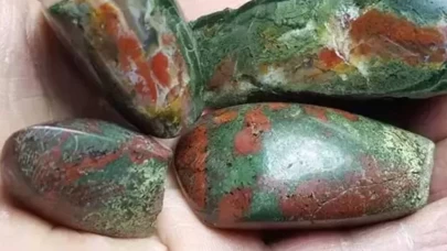 Kan taşı nedir? Ayak ve el bakımında nasıl kullanılır?