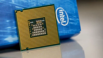 Trump duyurdu! Intel ABD hükümetine hisse vermeyi kabul etti