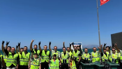 İzmir’in tüm sahillerinde İzmir Ülkü Ocakları’ndan eş zamanlı temizlik çalışması