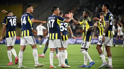 Fenerbahçe, UEFA Şampiyonlar Ligi 3. eleme turunda Feyenoord deplasmanında avantaj arıyor