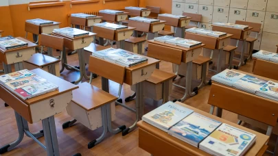 Ücretsiz ders kitapları okul sıralarını doldurdu