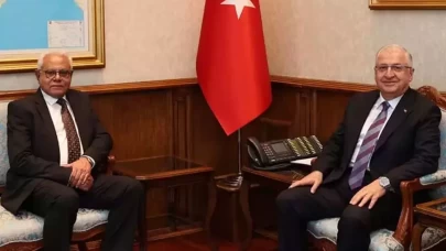 Bakan Güler, Pakistan’ın Ankara Büyükelçisi Junaid'i kabul etti