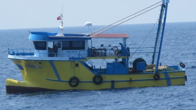 Mavi Vatan’da nefes kesen anlar! TCG Bozcaada yardıma koştu