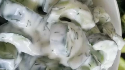 Yazın sıcağında serinleten sağlık dolu atıştırmalık