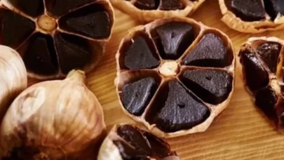 Siyah sarımsak yağı neye iyi gelir? Faydaları ve kullanım önerileri