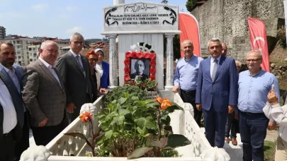 Sağlık Bakanı Memişoğlu’ndan Rize’ye anlamlı ziyaret: Ekrem Orhon’u unutmadı!