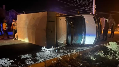 Karapınar'da kamyonet ile otomobil çarpıştı