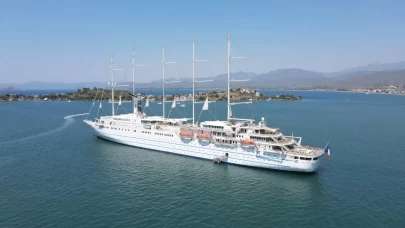 Mega yelkenli yolcu gemisi "Club Med 2" Fethiye’de