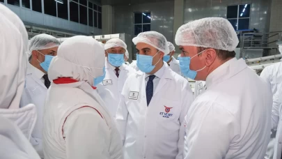 Sanayi ve Teknoloji Bakanı Kacır, Erzincan Tavuk Kombinası'nı ziyaret etti