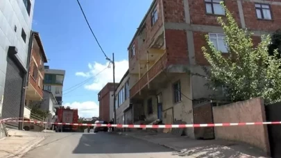 İstanbul'da üç katlı bina çökme tehlikesi!