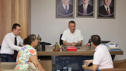 MHP'li Başkan Antalyalı hemşehrilerini dinledi