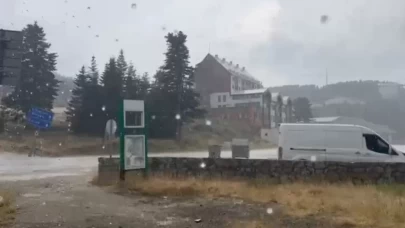 Bursa'da 5 dakikalık yağmur serinletti