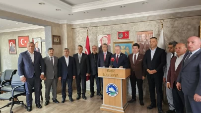 MHP heyeti, İspir'de heyelan bölgesinde