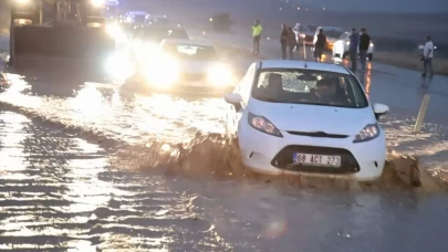 Aksaray-Nevşehir karayolunu sel vurdu