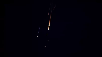 İsrail'e füze saldırısı! Tel Aviv'de sirenler çalıyor