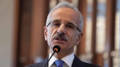 Bakan Uraloğlu, 3 ildeki kent içi raylı sistemlerin Zafer Bayramı'nda ücretsiz olmasını değerlendirdi