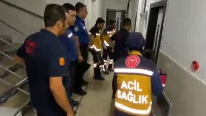 Eşinin eve kilitlediği kadın hap içip intihara kalkınca evde mahsur kaldı