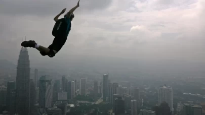 Rüyada Balkondan Atlamak Ne Anlama Gelir? İşte Detaylı Yorumlar