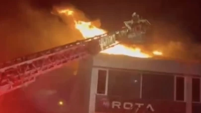 Çorum’da iş yerinin çatısında çıkan yangın söndürüldü