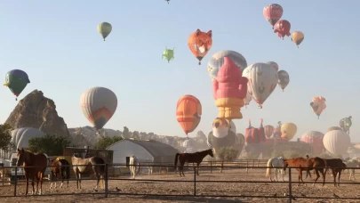 Figürlü balonlar Nevşehir semalarında!