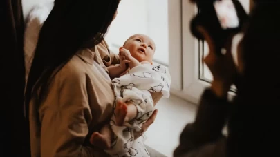 2026'nın En Etkili Doğum Sonrası Toparlanma Rehberi: Egzersiz ve Beslenme Önerileri