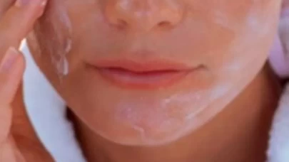 Peeling ne kadar süre ciltte kalmalı? Cilt tipine göre bekletme süreleri