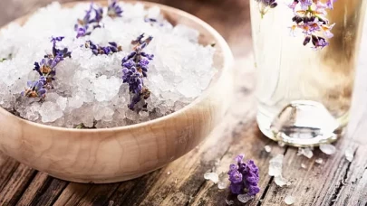 Rahatlatıcı banyo tuzu hazırlama rehberi