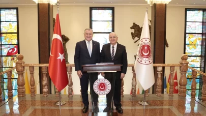 Milli Savunma Bakanı Güler, Gençlik ve Spor Bakanı Bak ile görüştü