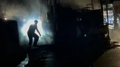 Alevlere teslim olan yolcu otobüsünde korku dolu anlar