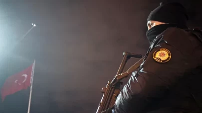 Polis Taksim Meydanı’nda kuş uçurtmadı