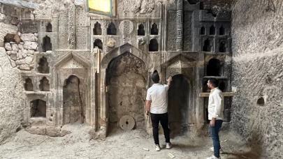 Odunluğun altında 6 asırlık ibadethane keşfedildi