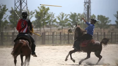 Malazgirt Zaferi kutlamalarında cirit şöleni