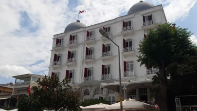 Darbe toplantısıyla gündeme gelmişti! 15 Temmuz'un ardından tarihi otelde yeni skandal